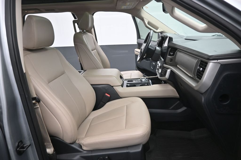 Used 2022 Silver Ford XLT image 14