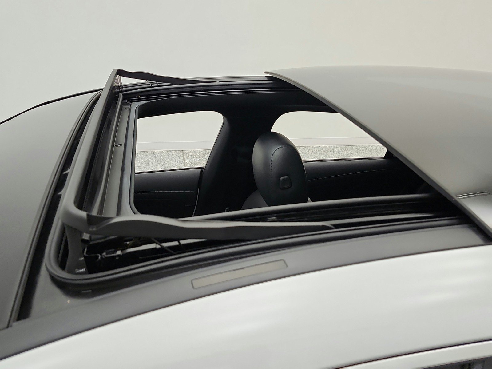 Used 2023 Digital White Metallic Mercedes-Benz CLA 250 Coupe image 14
