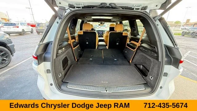 Used 2025 White Jeep Summit image 39