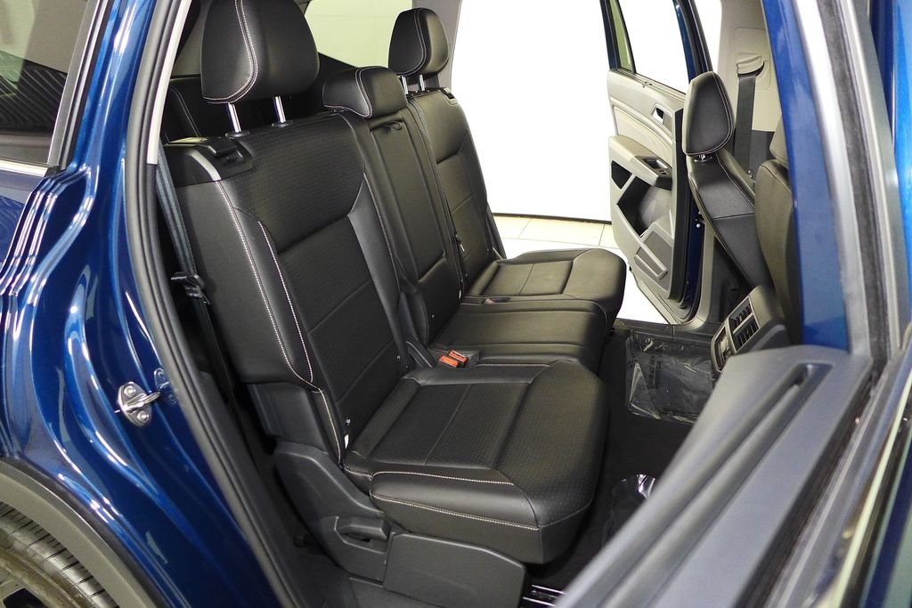 2023 Volkswagen Atlas SE w/Tech - Photo 20