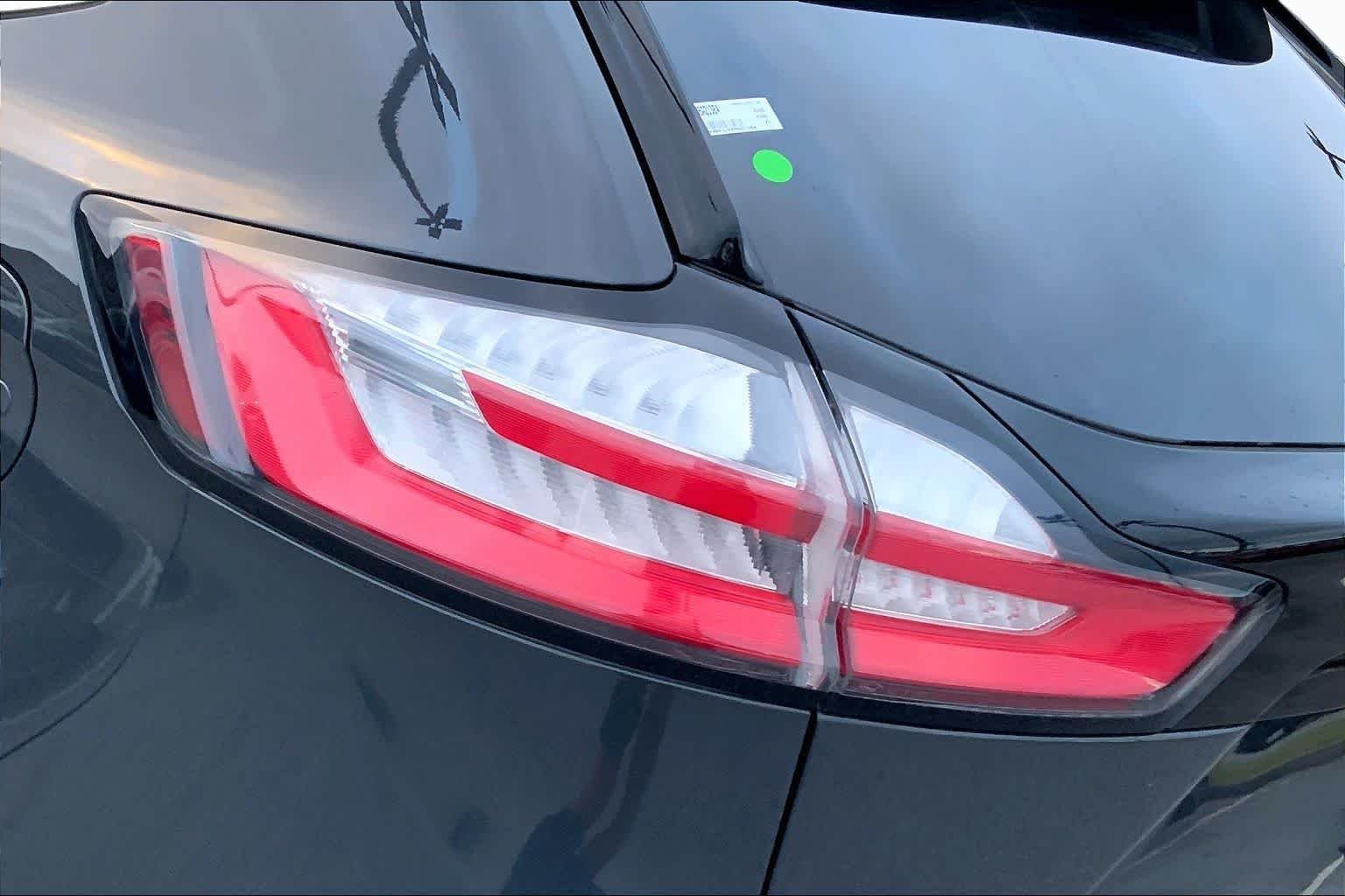Used 2021 Lithium Gray Ford SEL image 25
