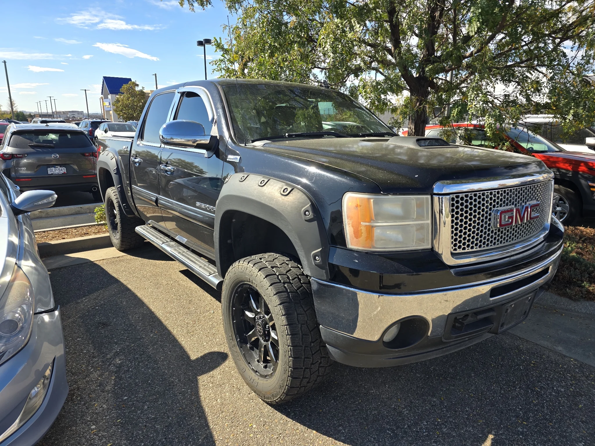 Used 2012 Onyx Black GMC SLT image 18