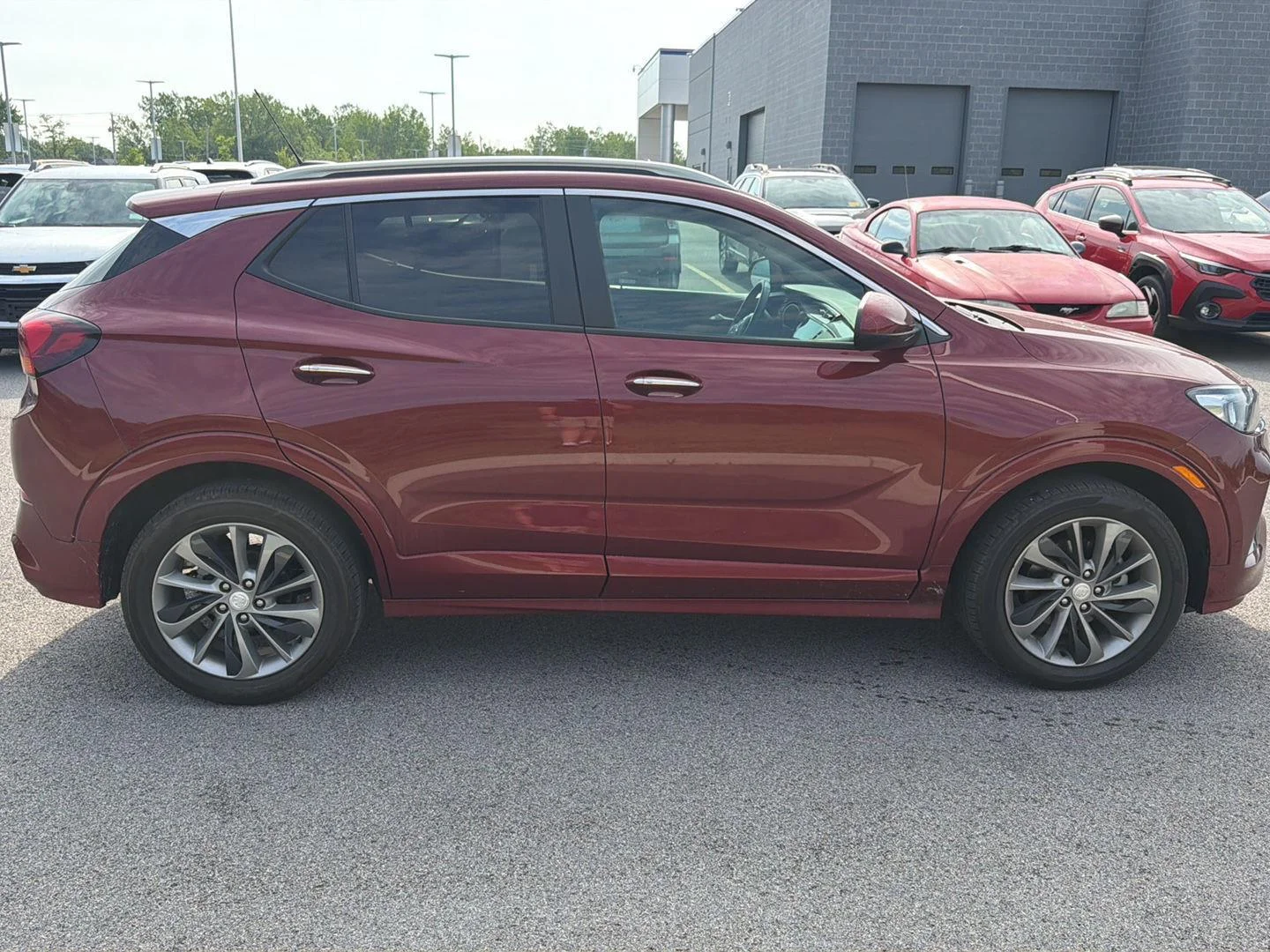 Used 2023 Cinnabar Metallic Buick Select image 3