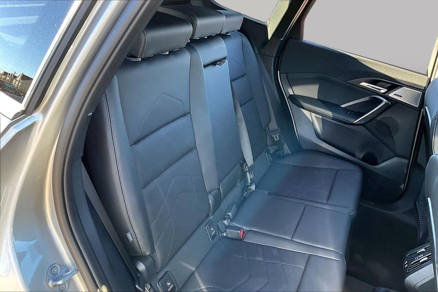 Used 2024 Space Silver Metallic BMW xDrive28i image 17