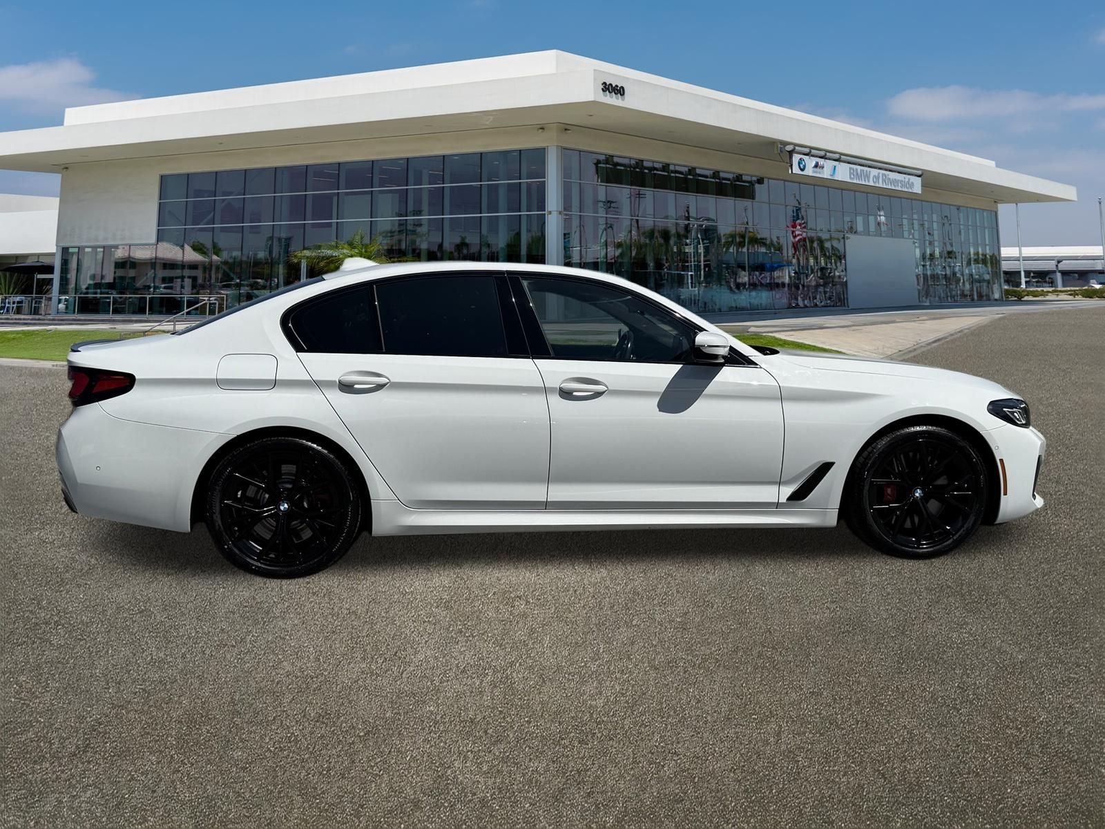 Used 2023 Alpine White BMW 540i image 12