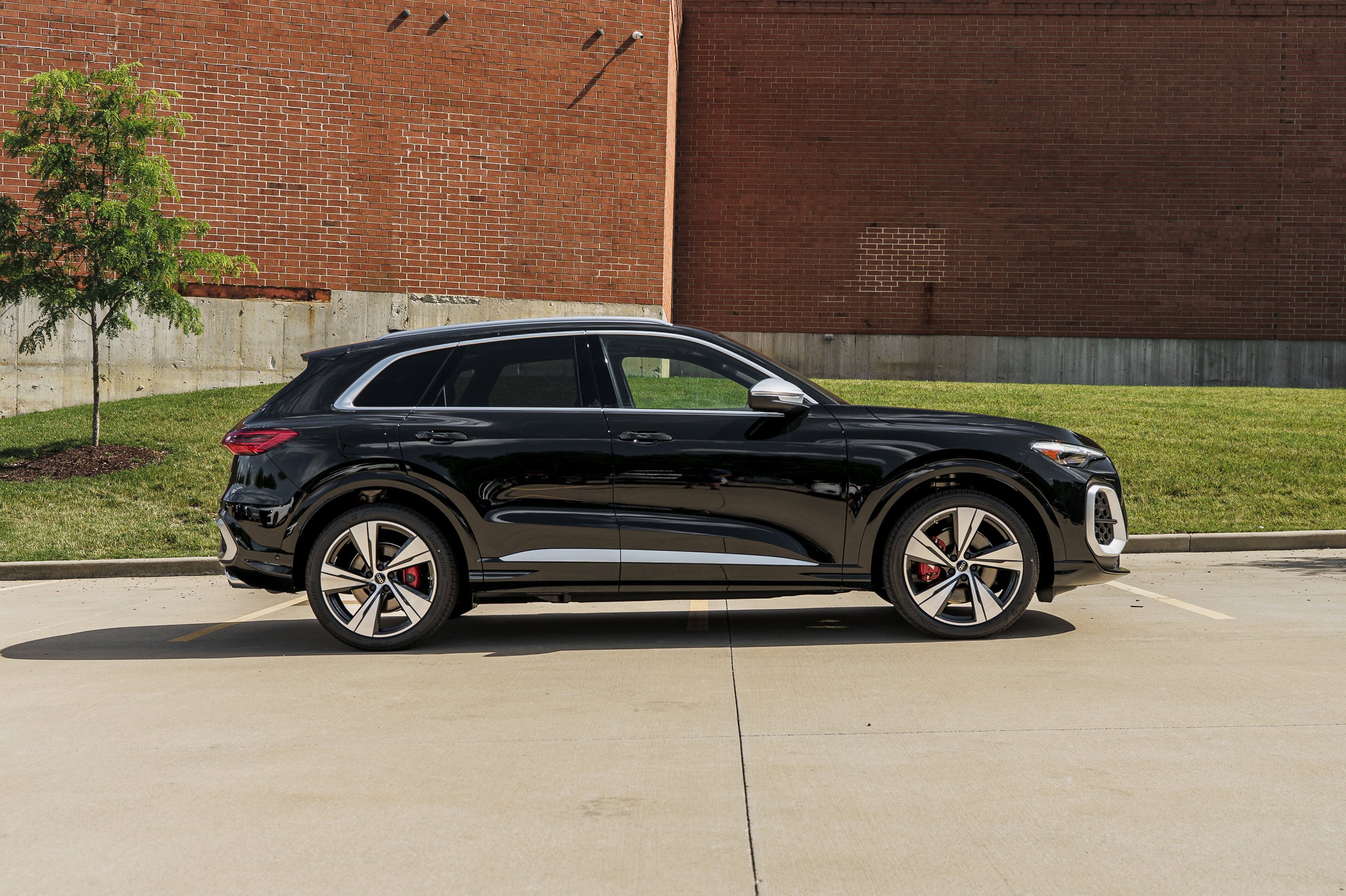 New 2026 MYTHOS BLACK Audi Premium Plus image 3
