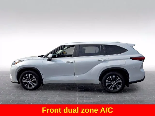 Used 2023 Beige Toyota XLE image 5