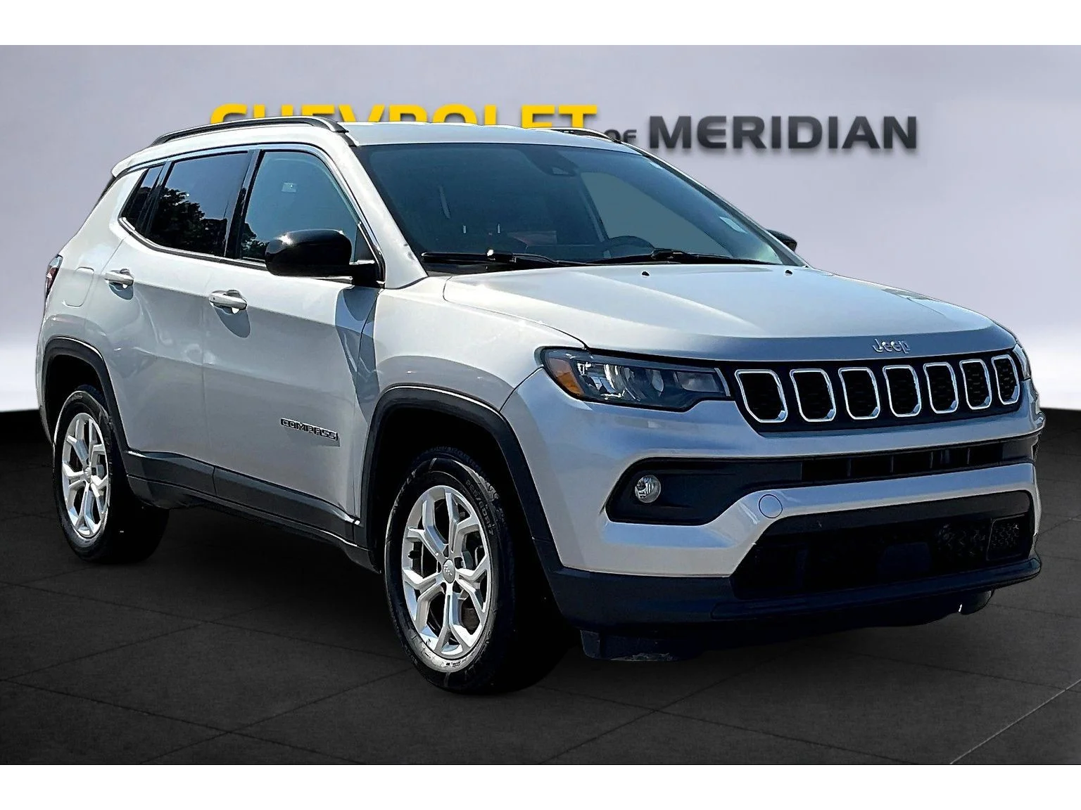 Used 2024 Silver Jeep Latitude image 1