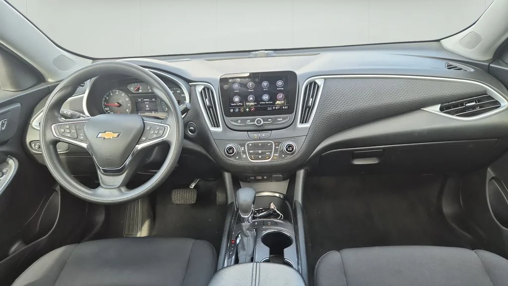 Used 2024 White Chevrolet LT image 11