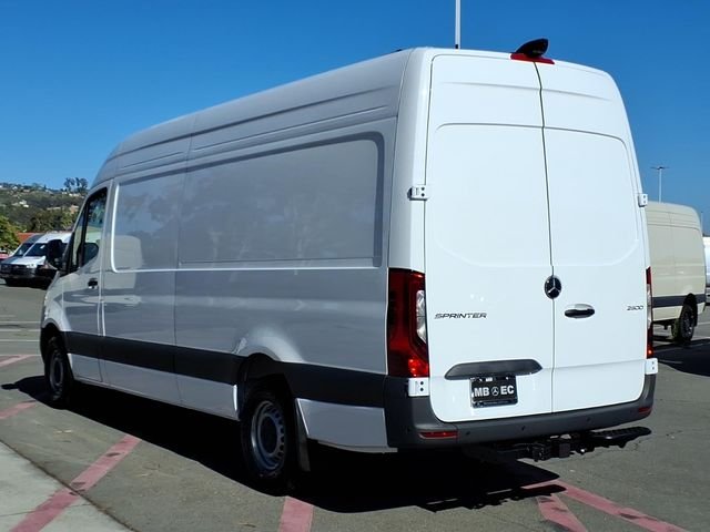 New 2026 White Mercedes-Benz Cargo 170 WB image 19