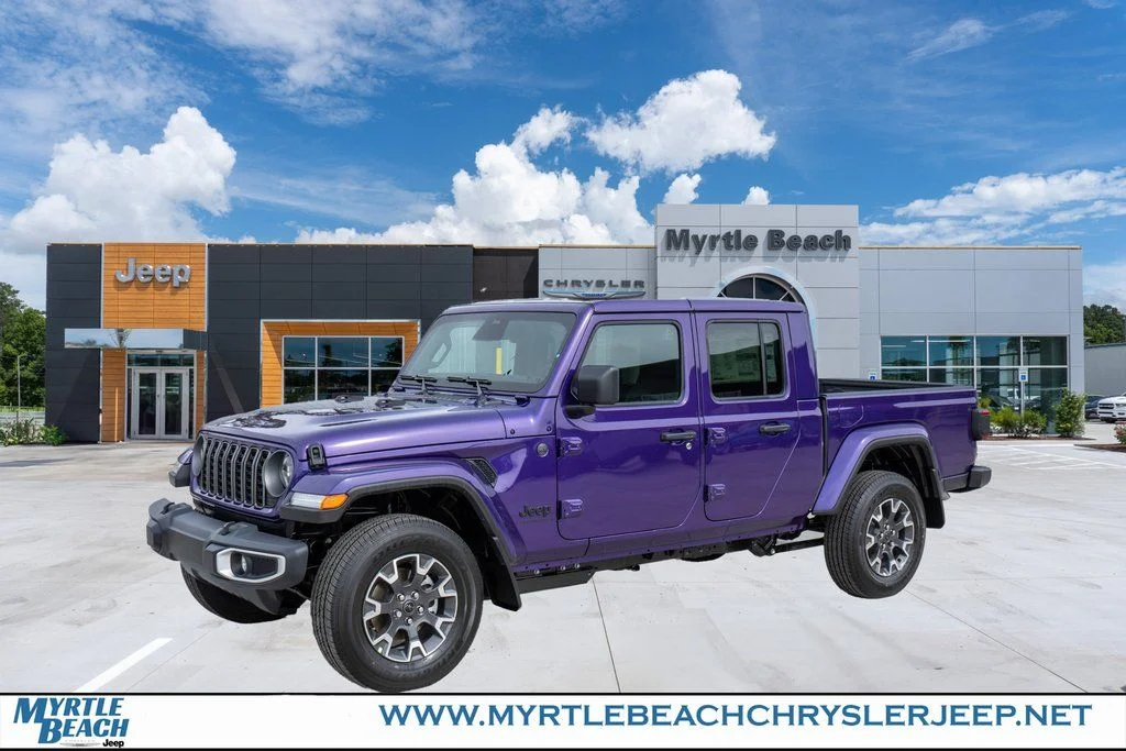 2026 Jeep Gladiator Sahara Auto's photo