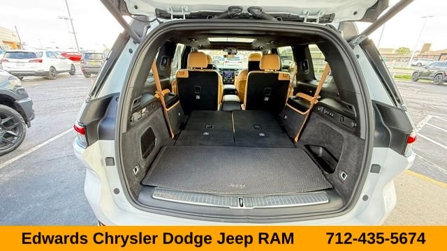 Used 2025 White Jeep Summit image 39