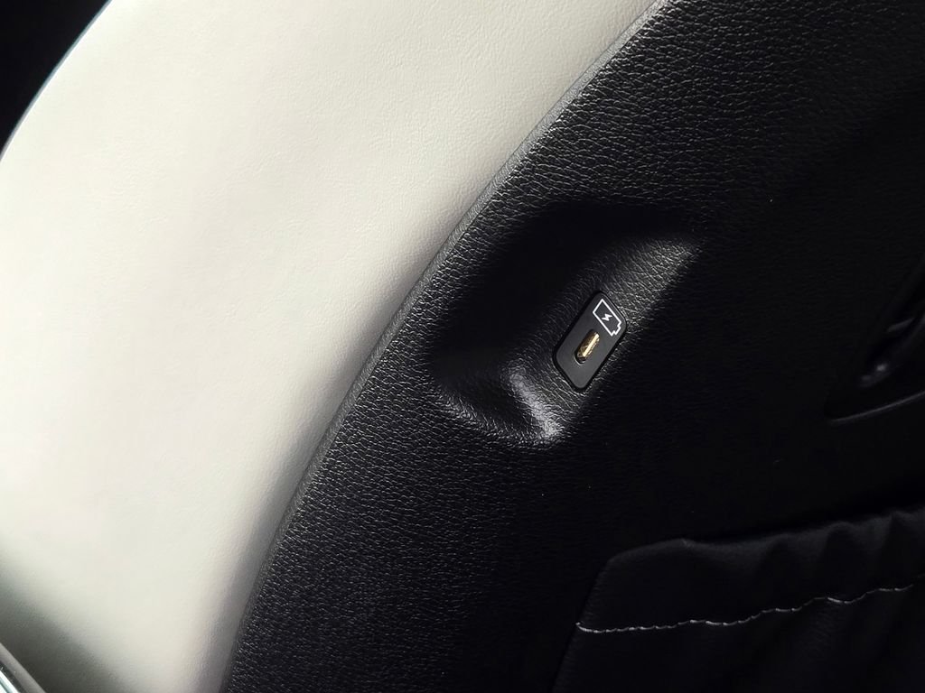 Used 2024 Black Kia S image 29