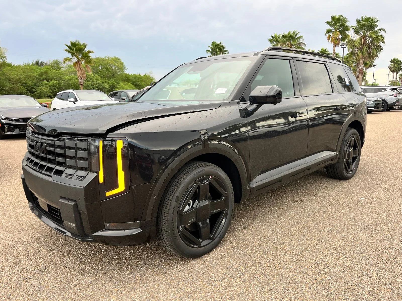 New 2027 Black Kia X-Line SX image 3