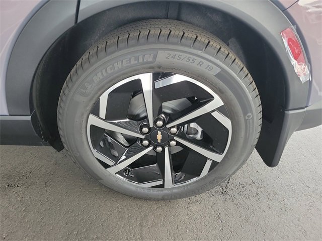 New 2026 Galaxy Gray Metallic Chevrolet LT image 22