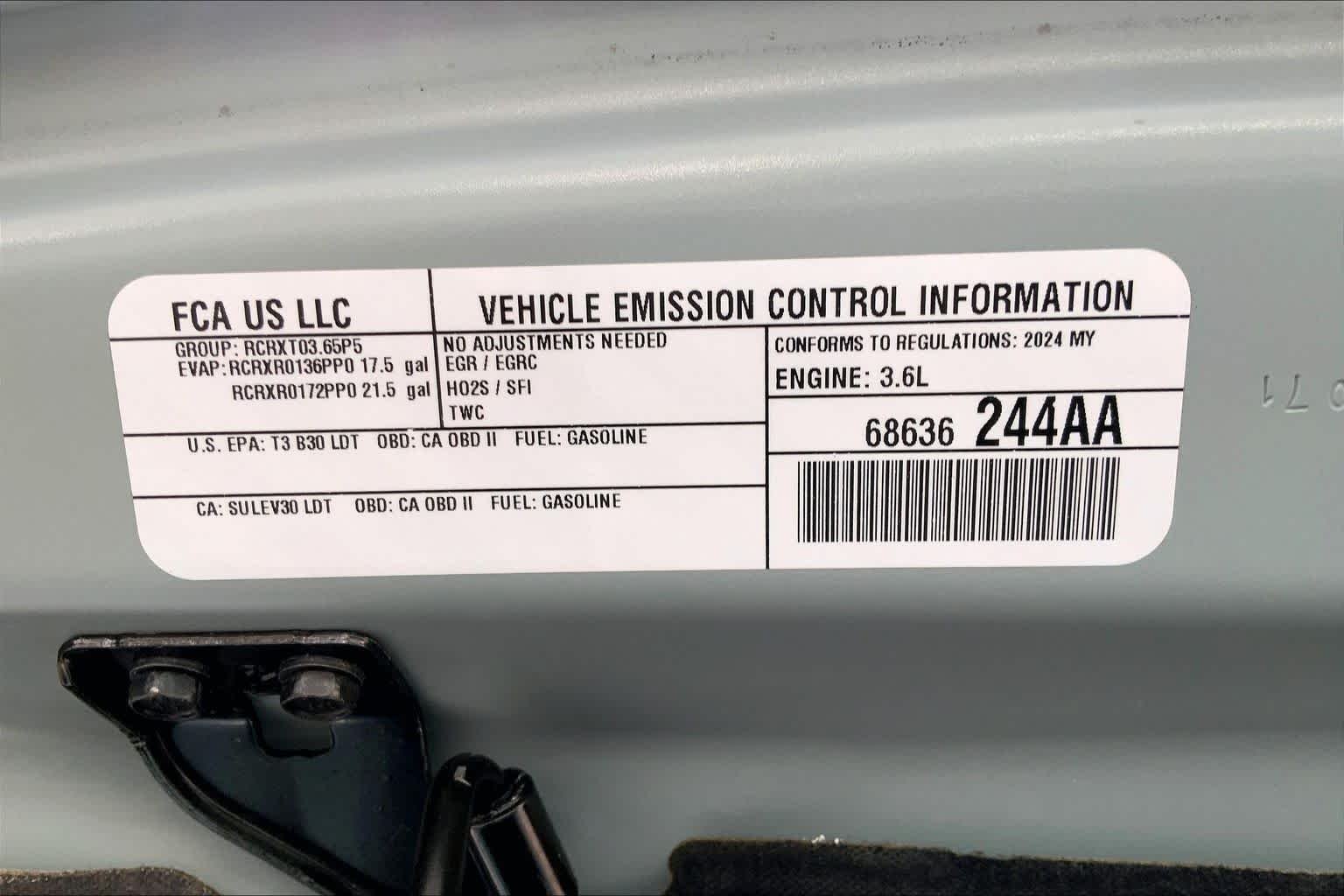Used 2024 Earl Clearcoat Jeep Rubicon X image 33