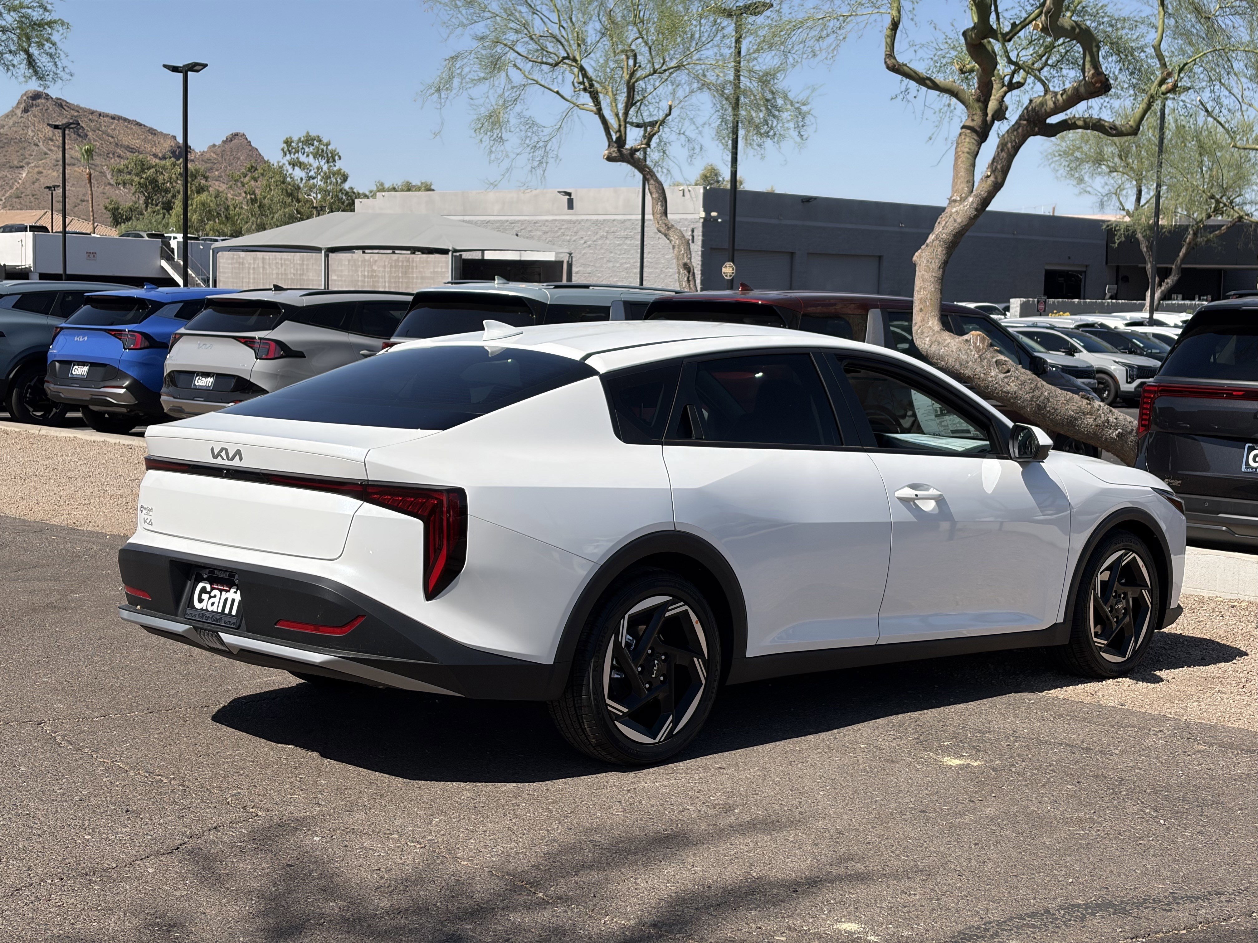 New 2026 Snow White Pearl Kia EX image 4
