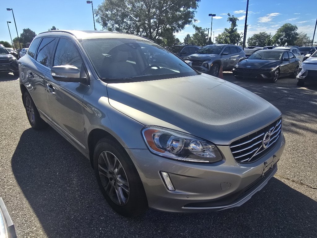 Used 2016 Seashell Metallic Volvo T5 Premier image 8