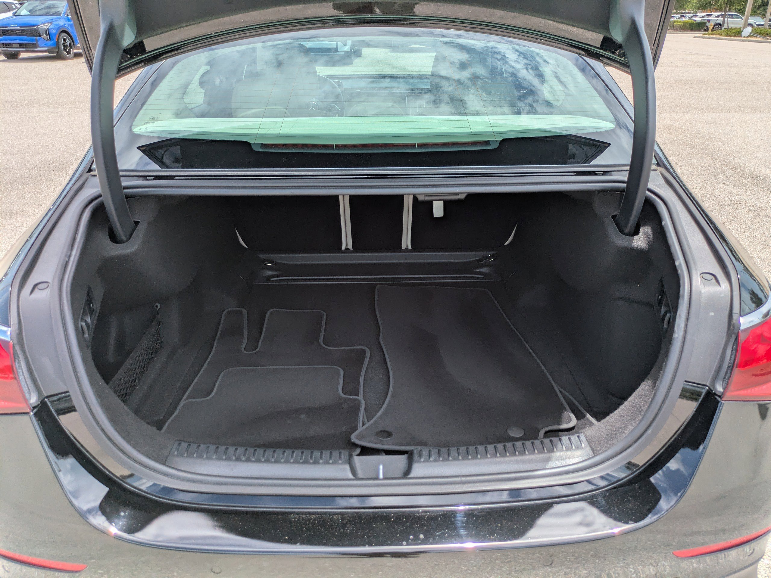 Used 2025 Obsidian Black Metallic Mercedes-Benz E 350 image 13
