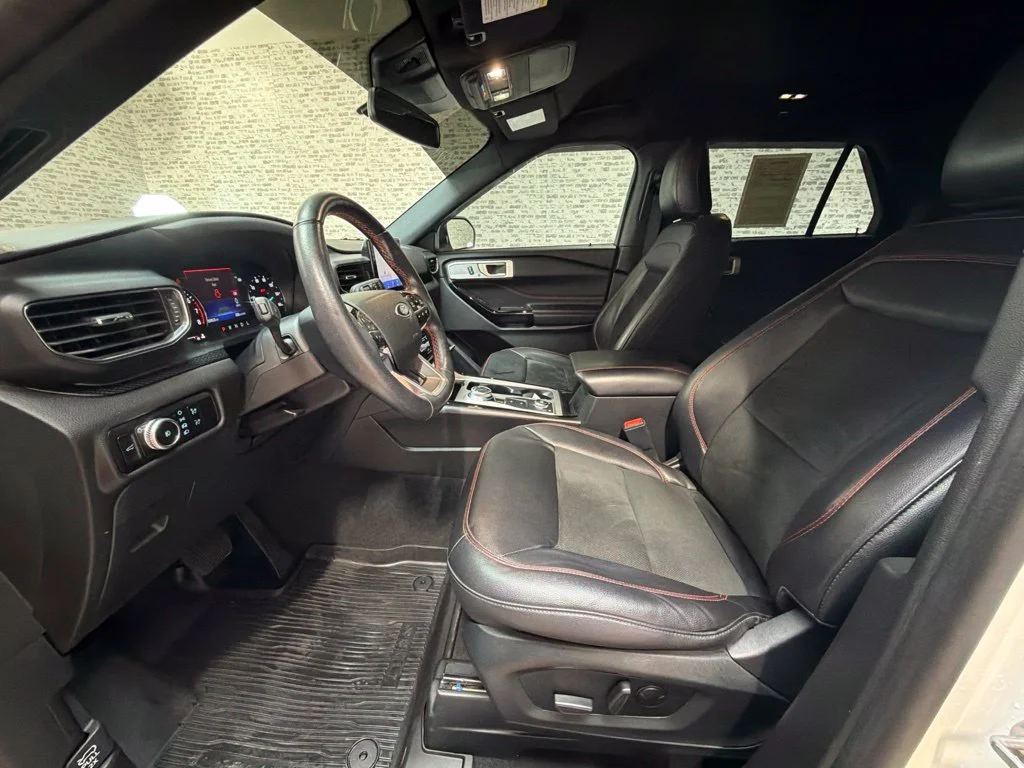 Used 2023 Oxford White Ford ST-Line image 28