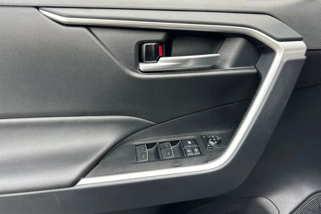 Certified Used 2025 Silver Toyota XLE image 11
