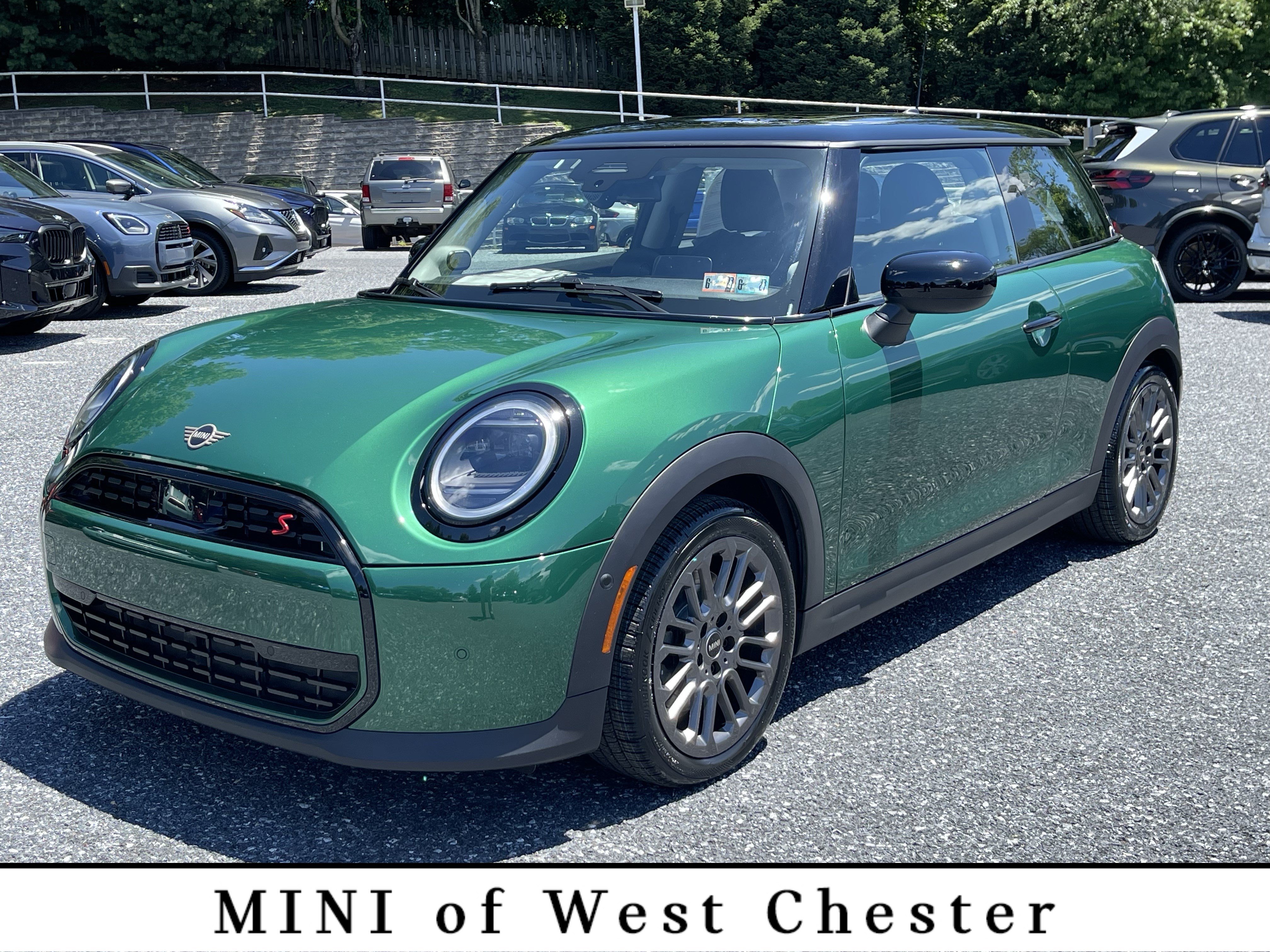 2025 MINI Hardtop Cooper S Signature's photo