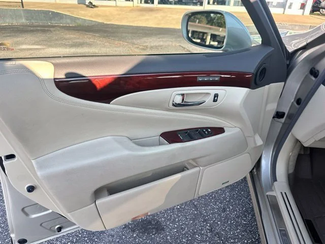 Used 2010 Beige Lexus 460 image 29