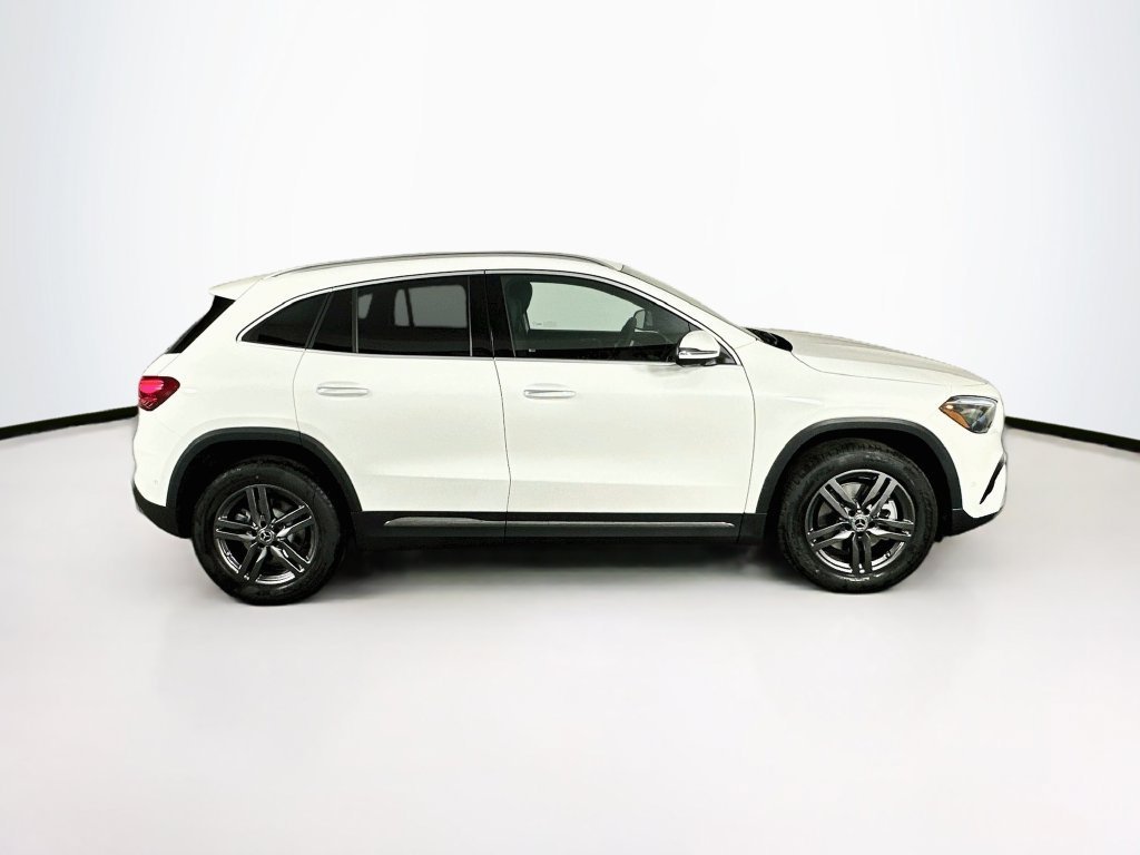 New 2026 Polar White Mercedes-Benz GLA 250 image 38
