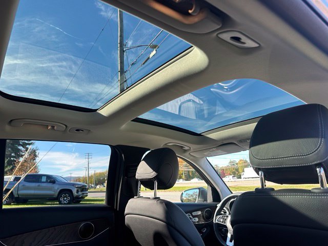 Used 2020 Gray Mercedes-Benz GLC 300 image 25