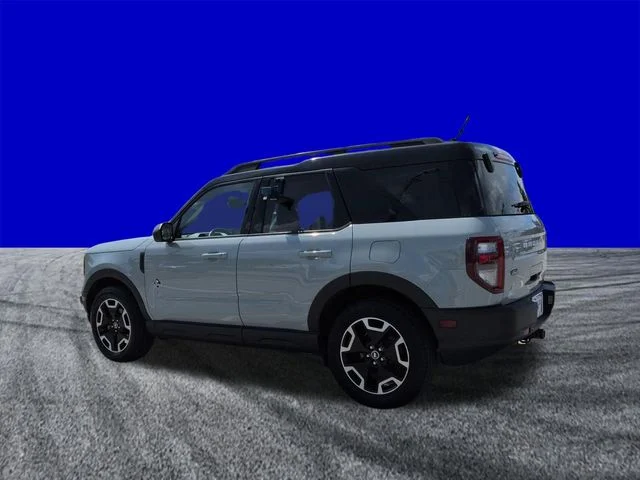Used 2021 Green Ford Outer Banks image 6