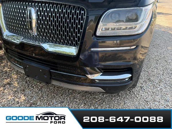 Used 2019  Lincoln Reserve image 1
