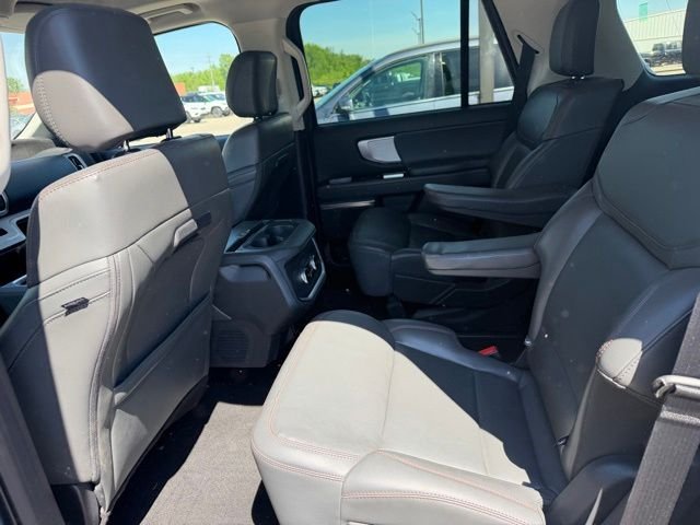 Used 2025 Gray Ford Active image 8