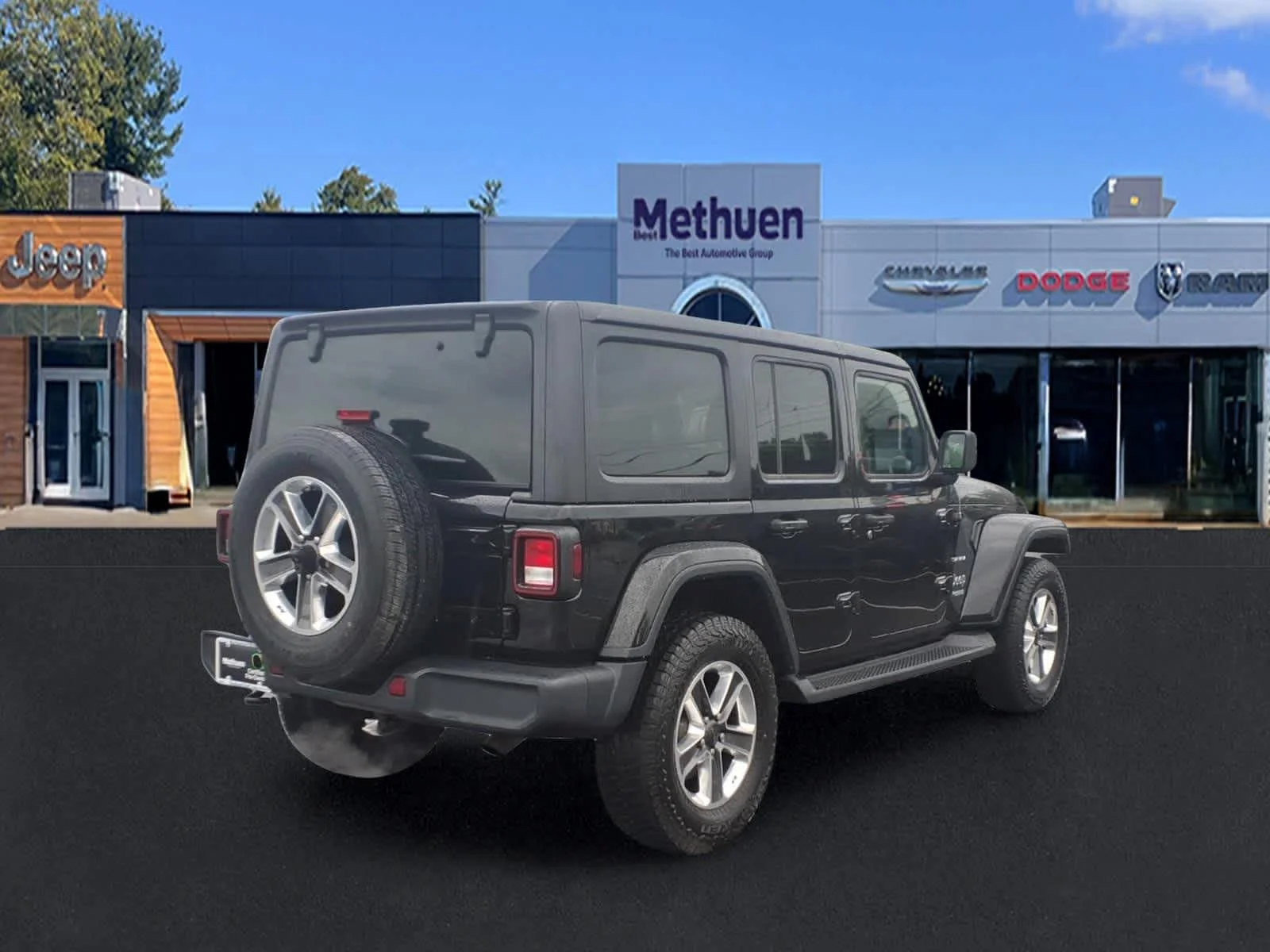 Used 2020 Black Clearcoat Jeep Sahara image 4