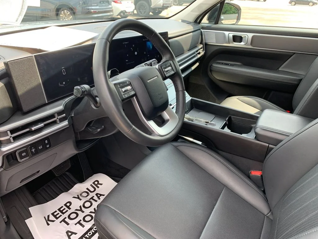 Used 2024 Silver Hyundai XRT image 11