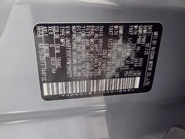 Used 2023 Gray Nissan Platinum image 19
