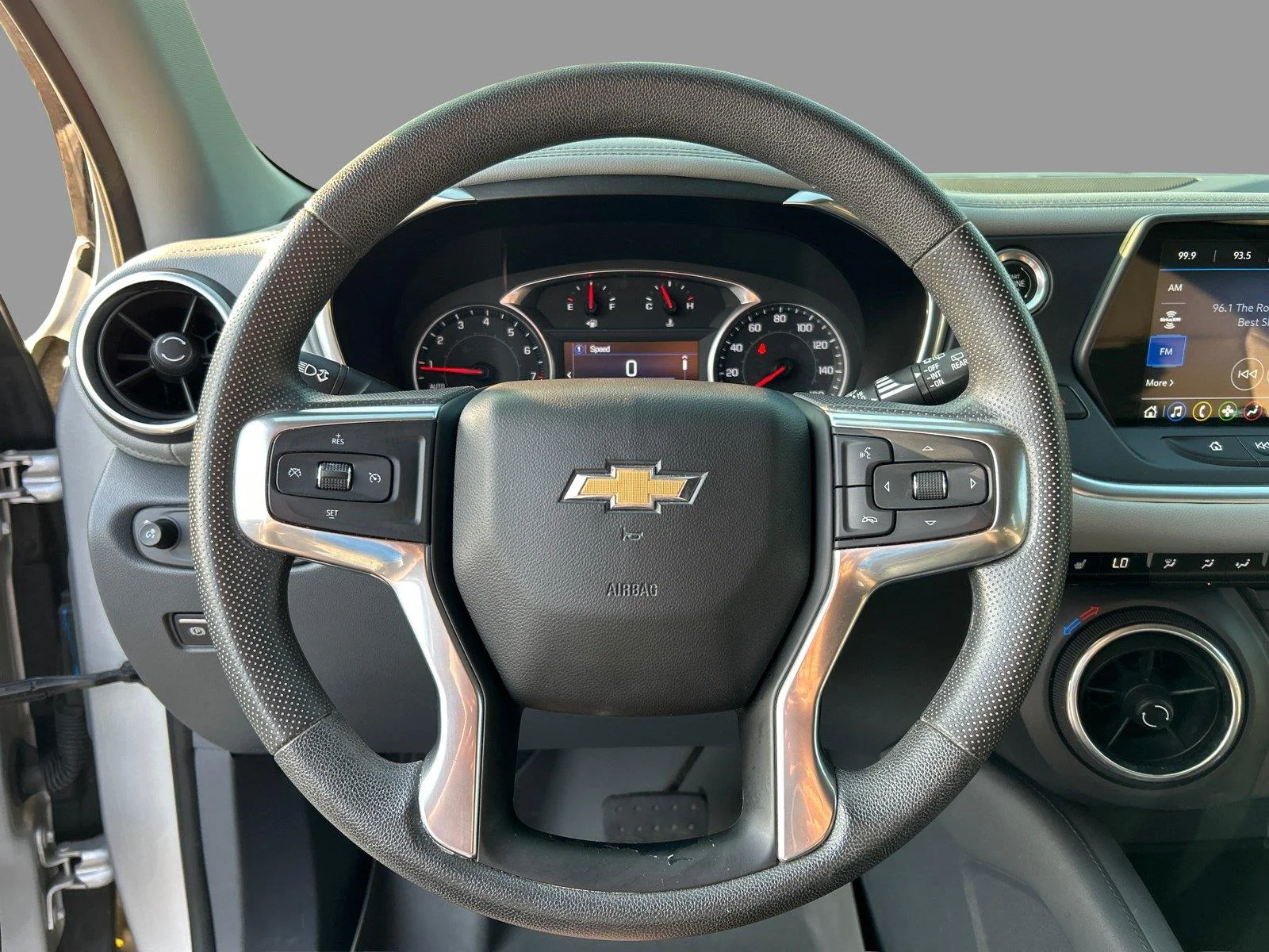 Used 2021 SILVER ICE METALLIC Chevrolet LT image 28