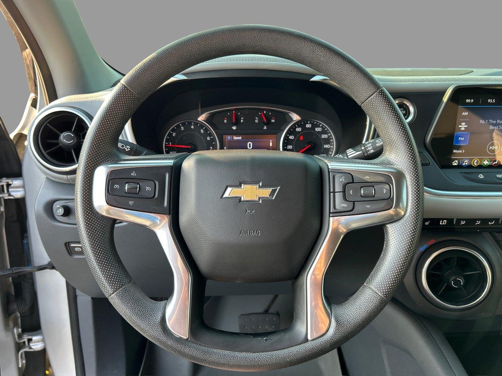 Used 2021 SILVER ICE METALLIC Chevrolet LT image 28