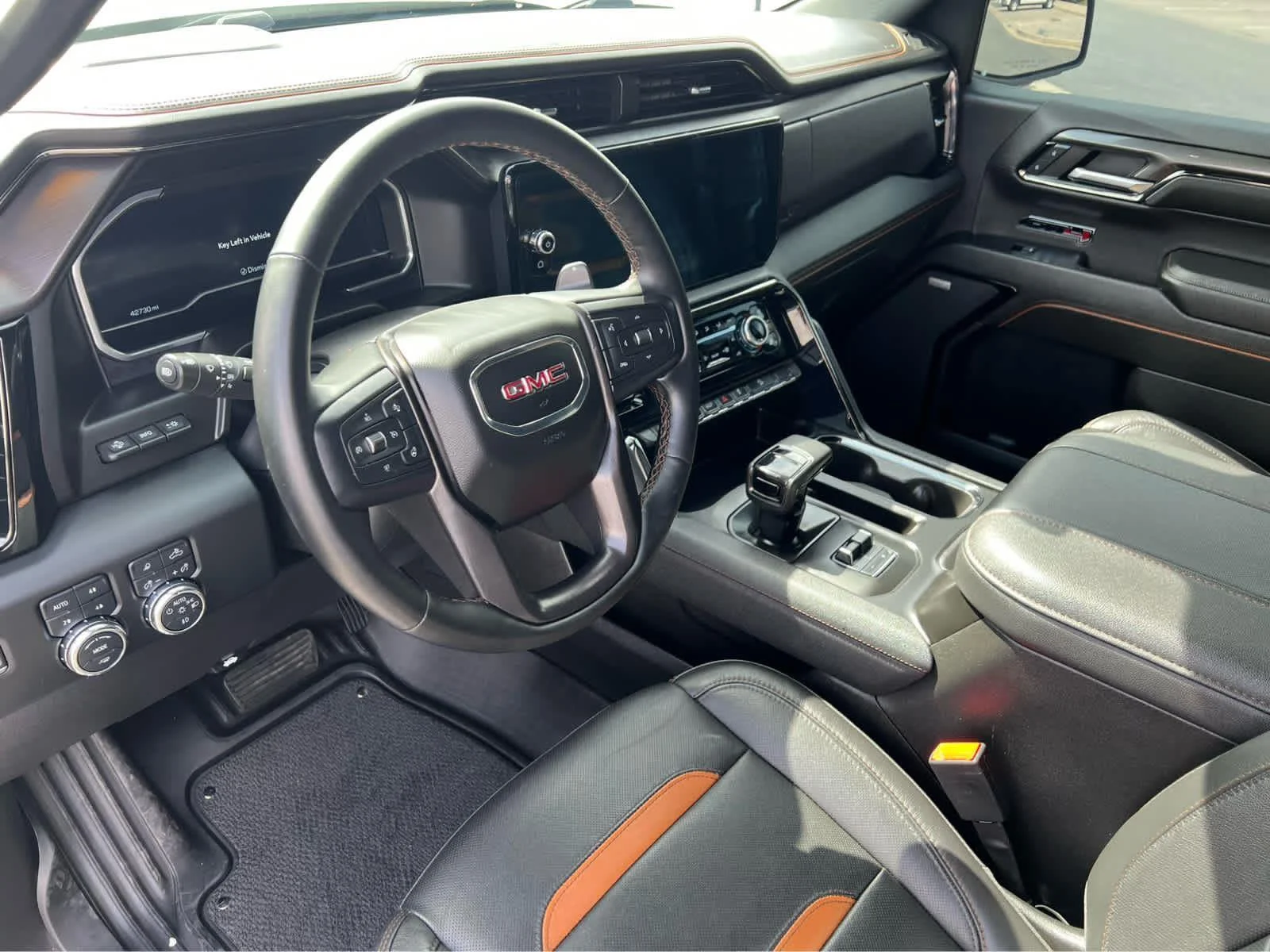 Used 2023 Sterling Metallic GMC AT4 image 17