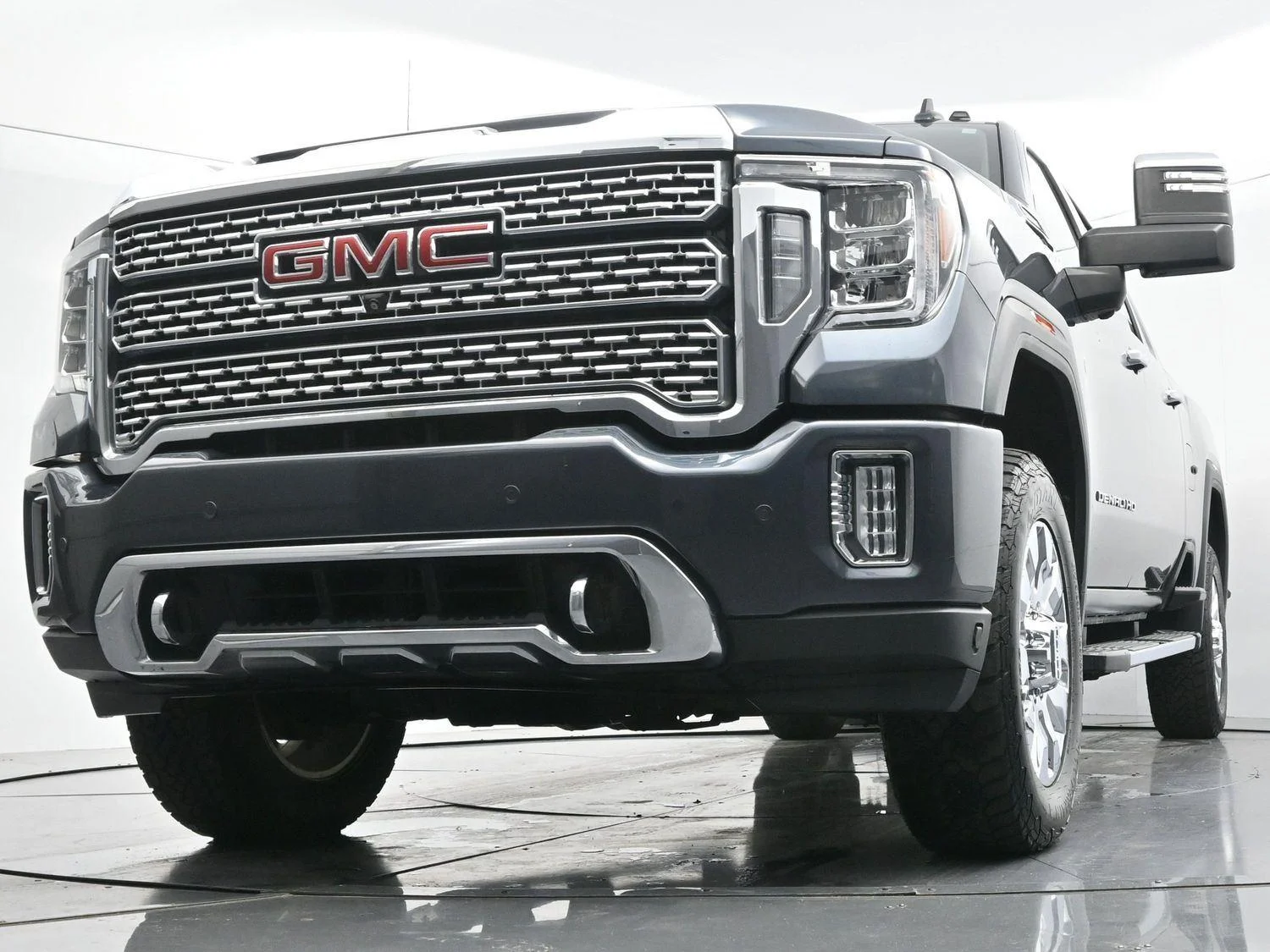 Used 2020 Dark Sky Metallic GMC Denali image 50