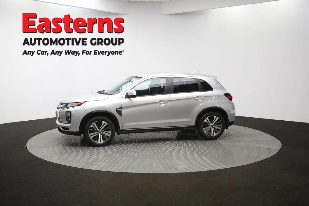 Used 2023 Silver Mitsubishi 2.0 ES image 56
