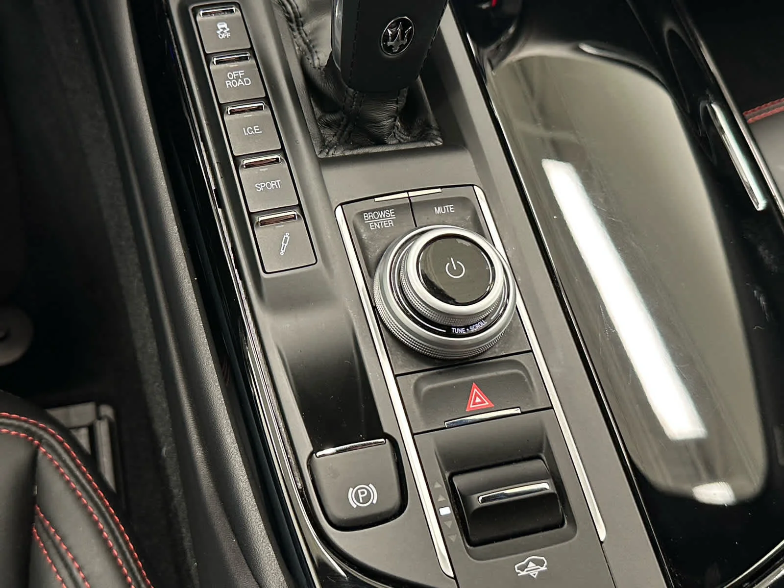 2023 Maserati Levante GT - Photo 29
