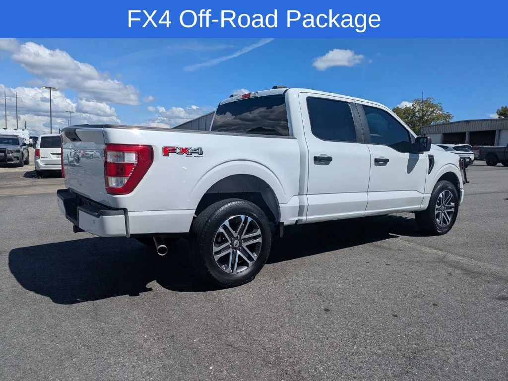Used 2023 White Ford XL image 4