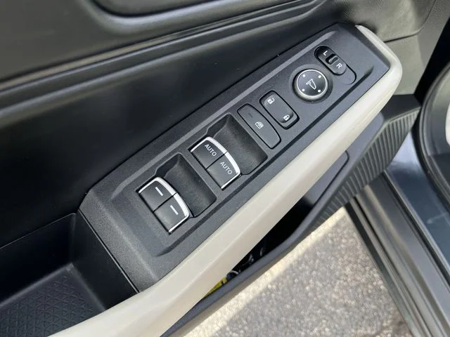 Used 2023  Honda EX image 23