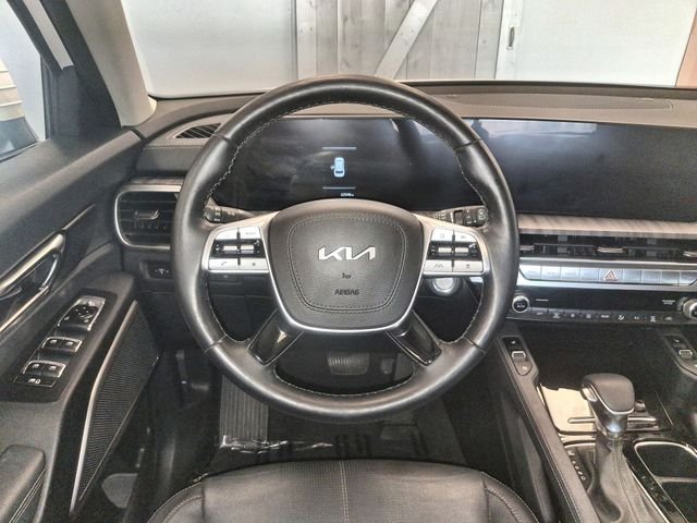 Used 2023 White Kia EX image 14