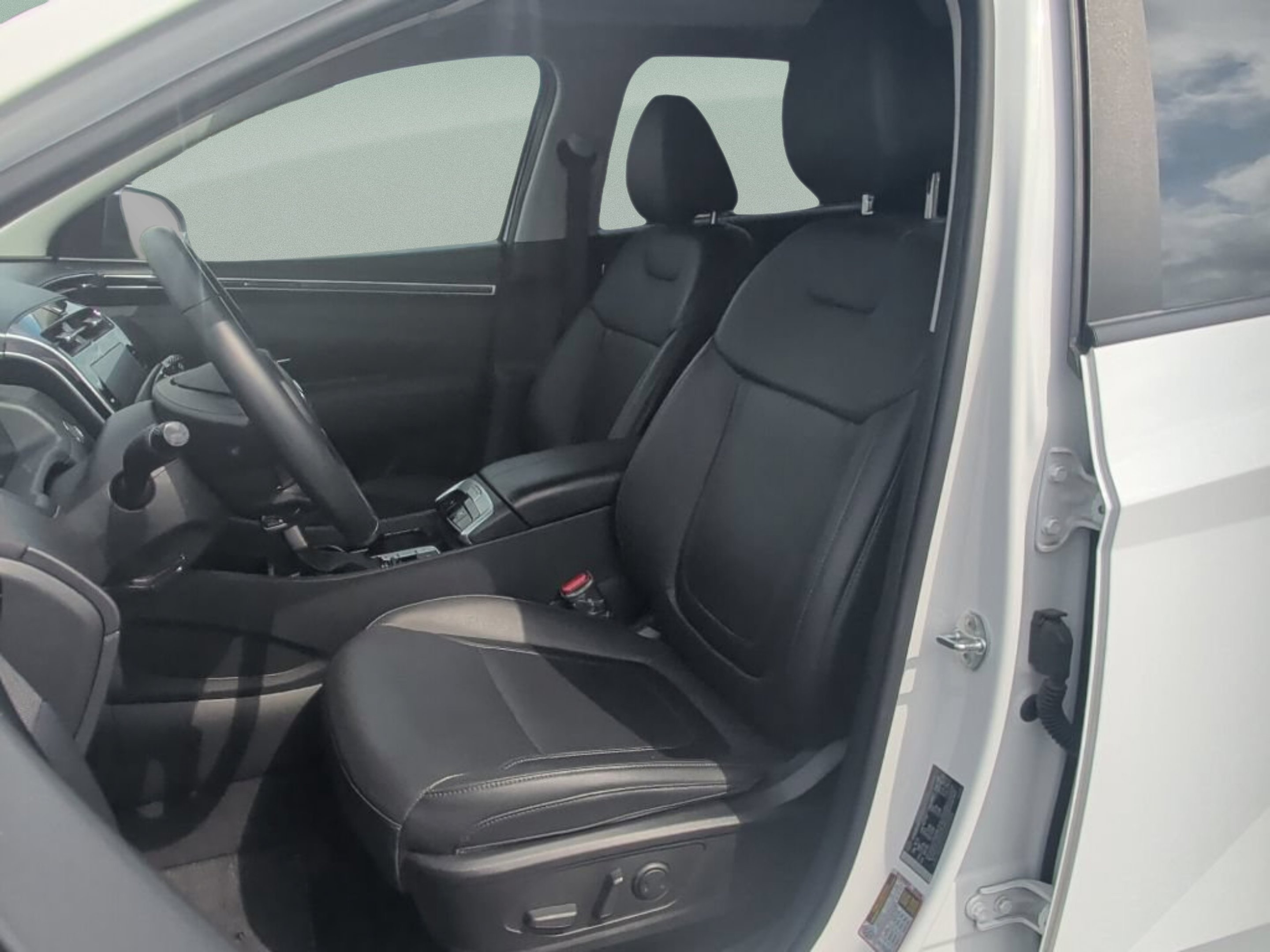 Used 2023 Serenity White Pearl Hyundai SEL image 15