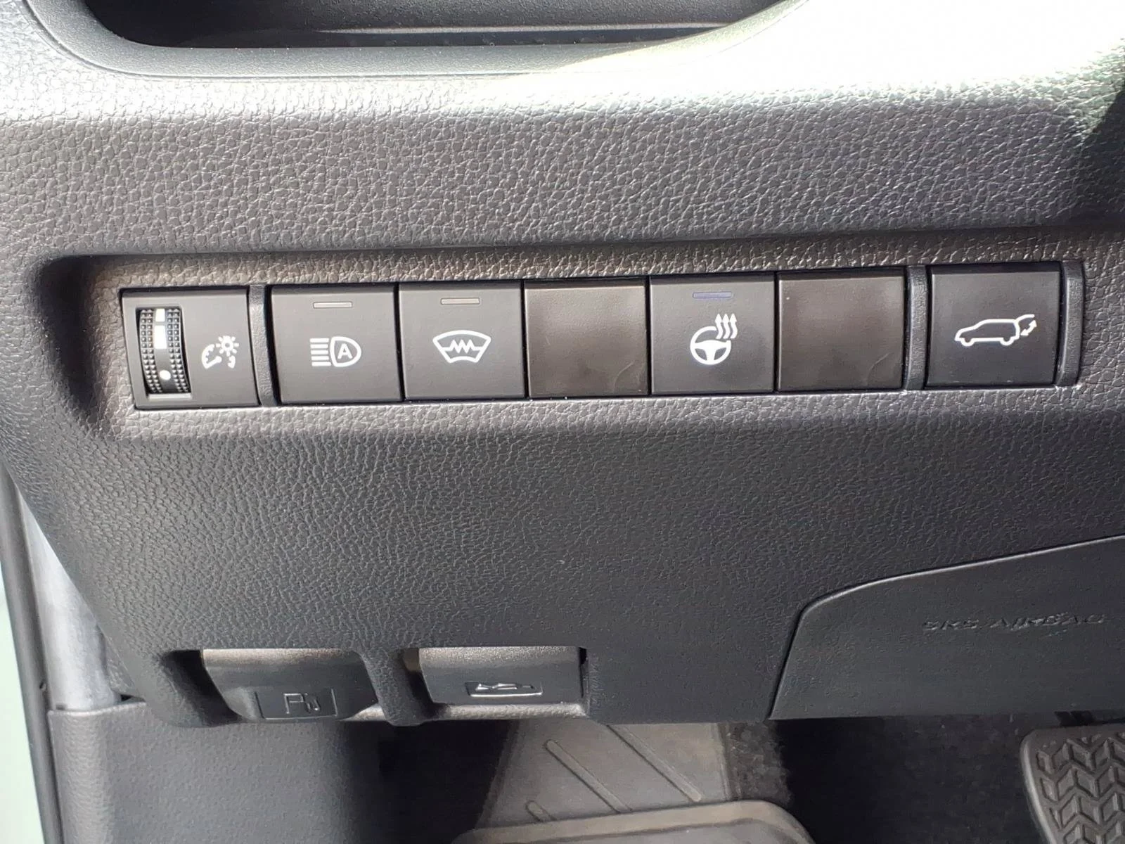 Used 2023 Lunar Toyota Adventure image 22