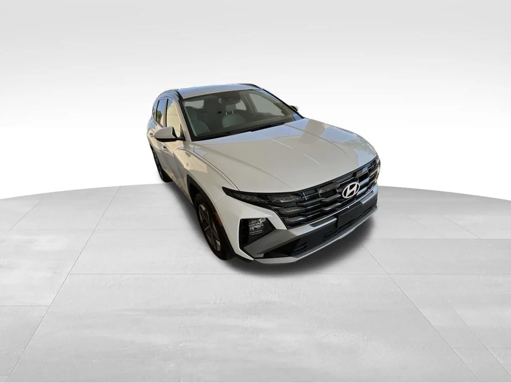 Used 2026 White Hyundai SEL Plus image 23