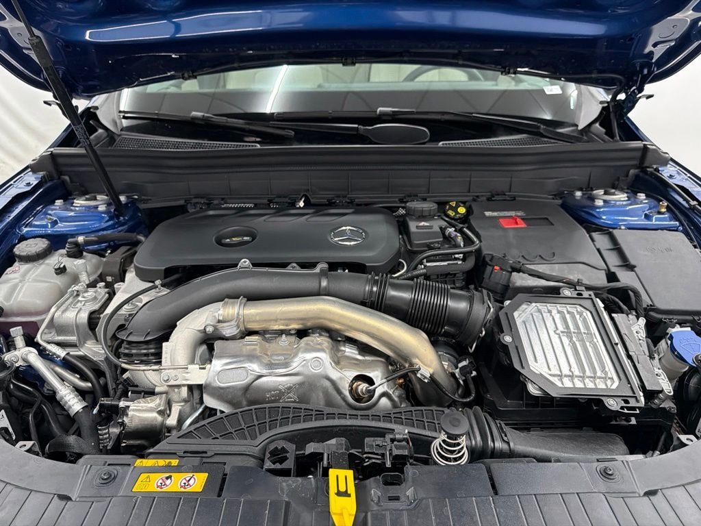 New 2026 Starling Blue Metallic Mercedes-Benz GLB 250 image 31