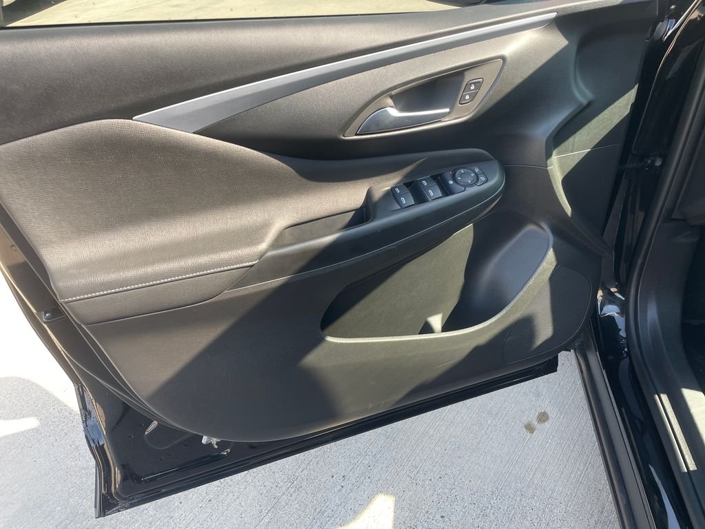Used 2025 Black Buick Preferred image 21