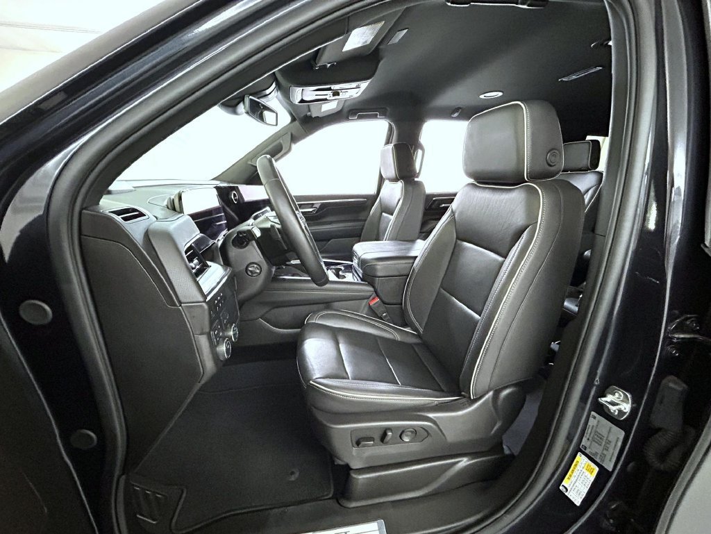 2025 Chevrolet Tahoe Premier - Photo 11